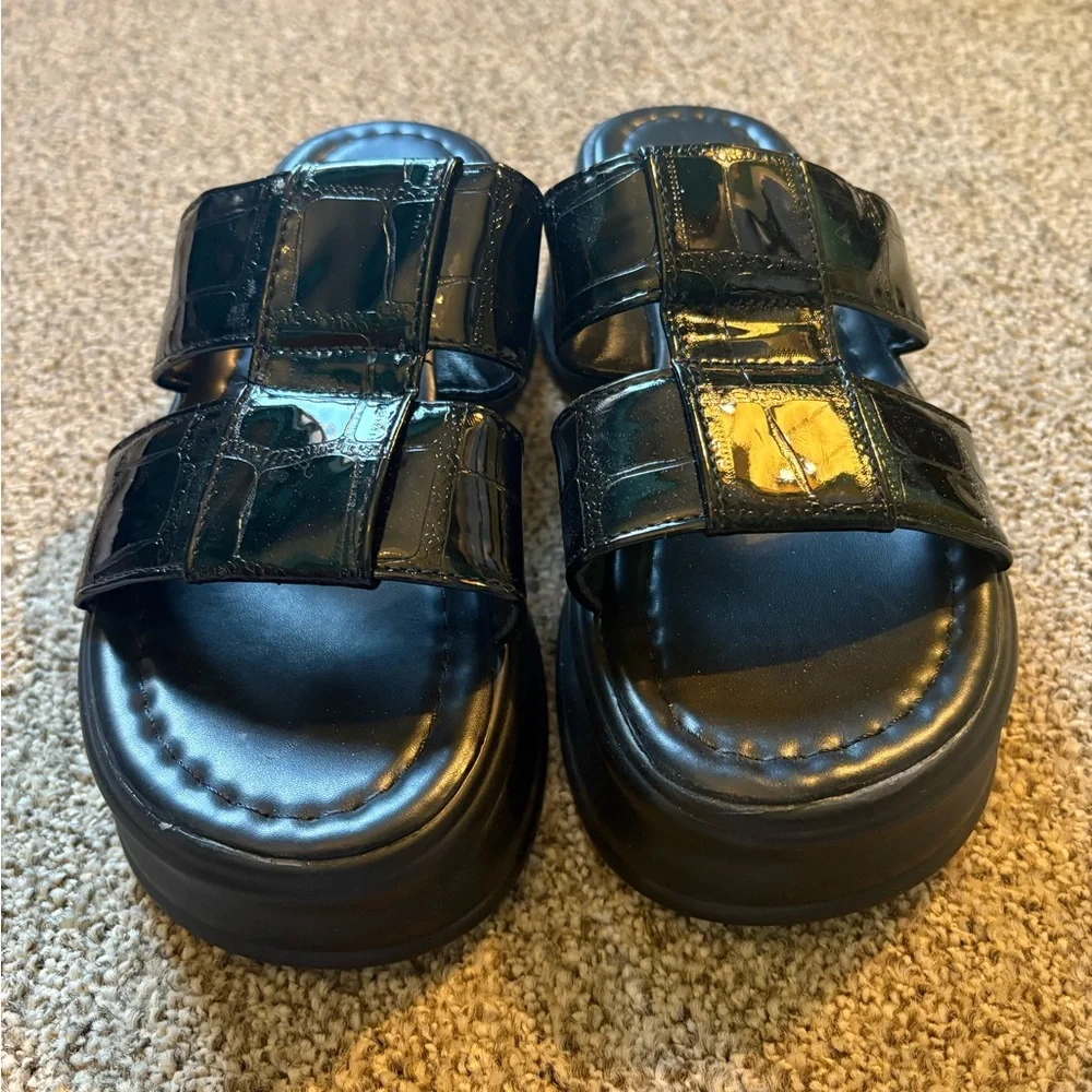 Faux crock black platform sandal wedges NWOT